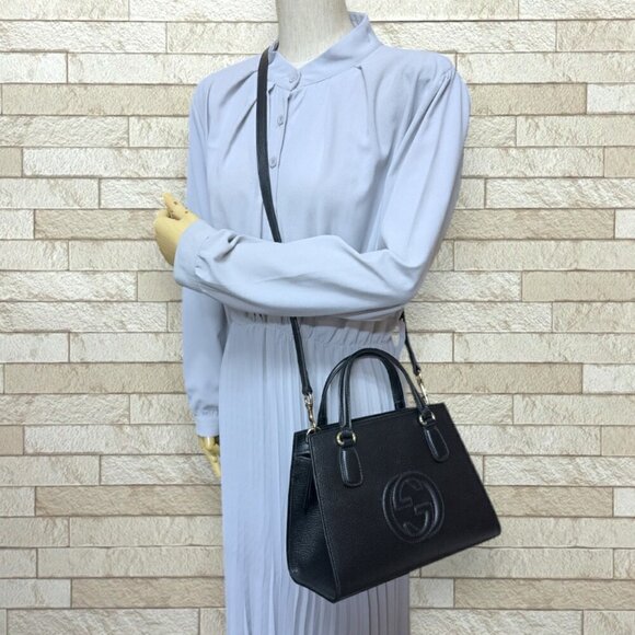 GUCCI Black Leather Shoulder Bag - Picture 2 of 8